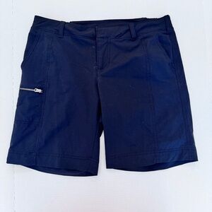 Athleta Palisade Nylon Stretch Grey Active Hike Pocket Cargo Bermuda Short Sz 10